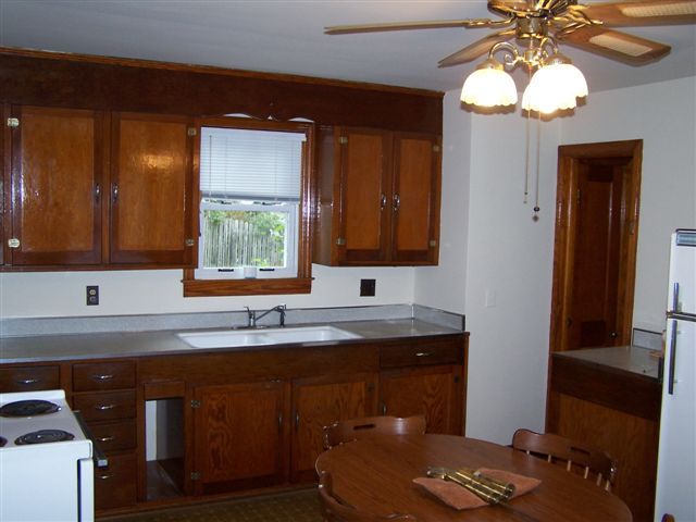2347 Howard Road Southwest Roanoke, VA 24015 - Photo 3 of 13 Kitchen