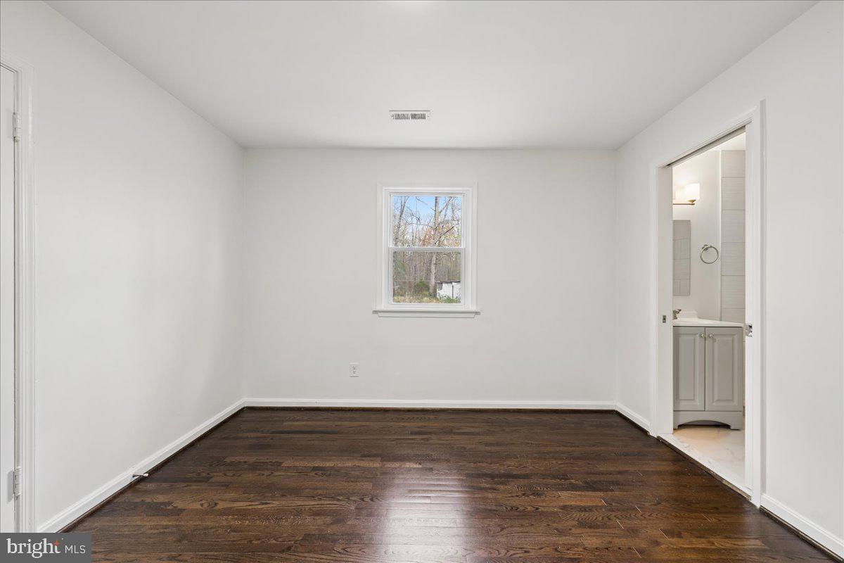 16206 Ashbox Road Brandywine, MD 20613 - Photo 13 of 20 Bright and airy blank canvas space.