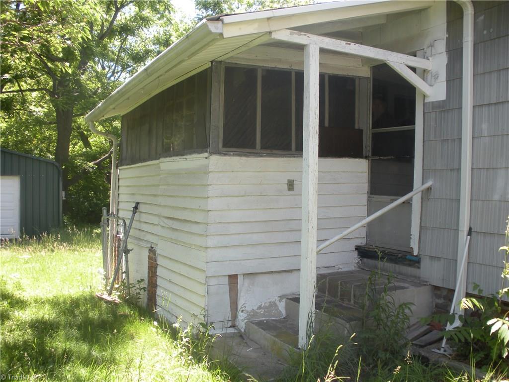5134 Old Rural Hall Road Winston-Salem, NC 27105 - Photo 3 of 3 Exterior Back Porch