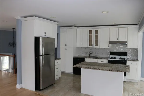 $3,500 | 7 Southpark Drive, Garnerville, NY 10923