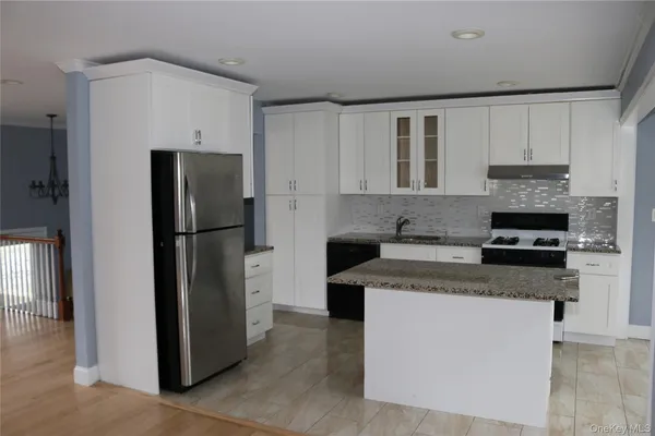 $3,500 | 7 Southpark Drive, Garnerville, NY 10923