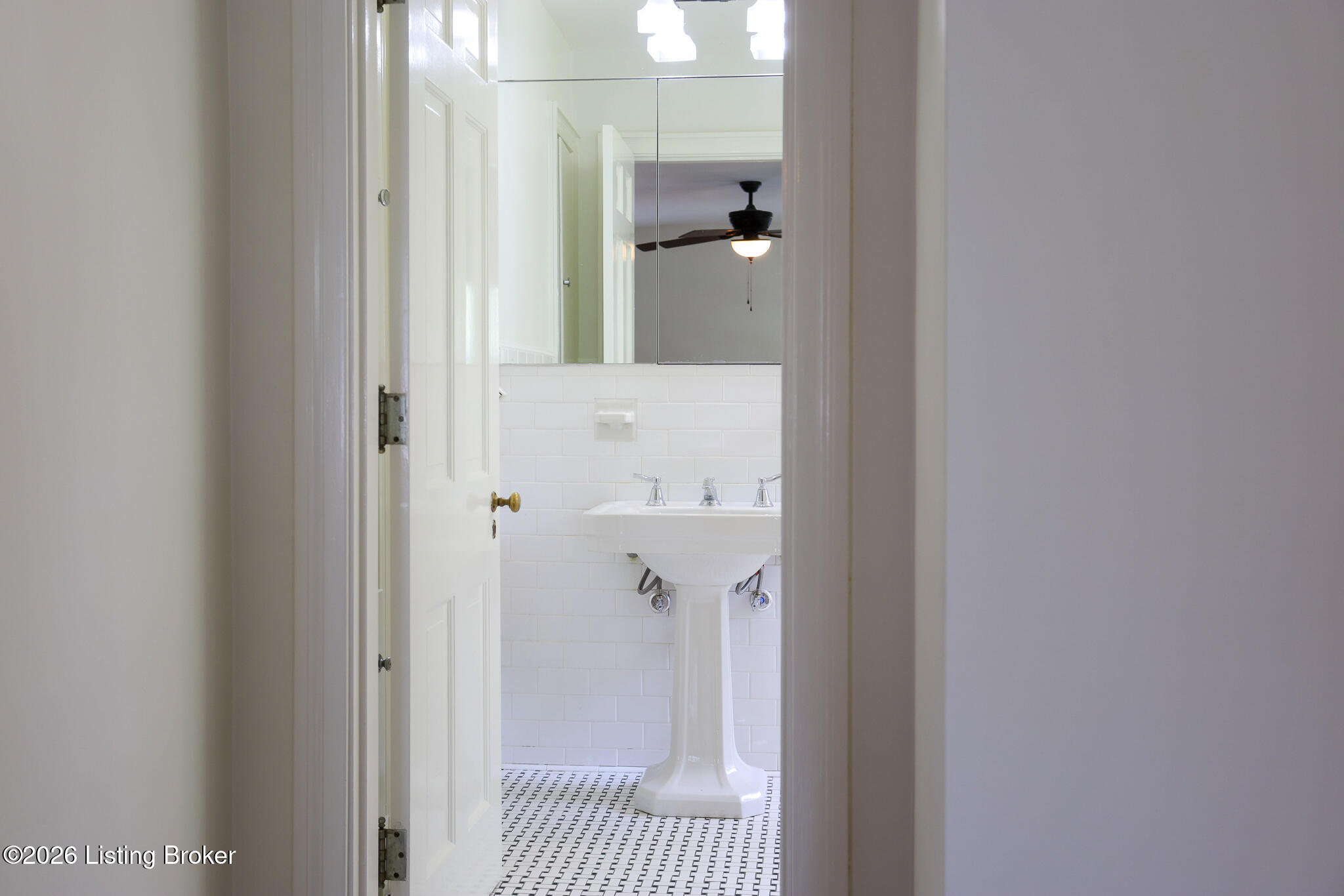 602 Sunset Road Louisville, KY 40206 - Photo 33 of 52 Primary Bathroom