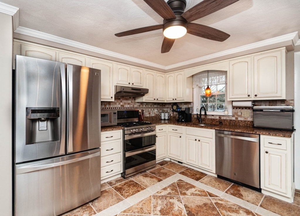 30 Burning Tree Road Natick, MA 01760 - Photo 7 of 32