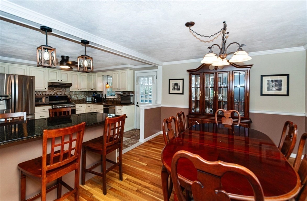 30 Burning Tree Road Natick, MA 01760 - Photo 8 of 32