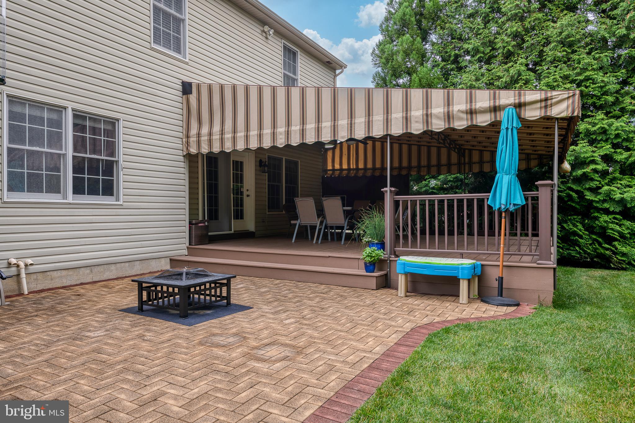 334 Portland Place Lititz, PA 17543 - Photo 39 of 48 Custom-designed Paver Patio