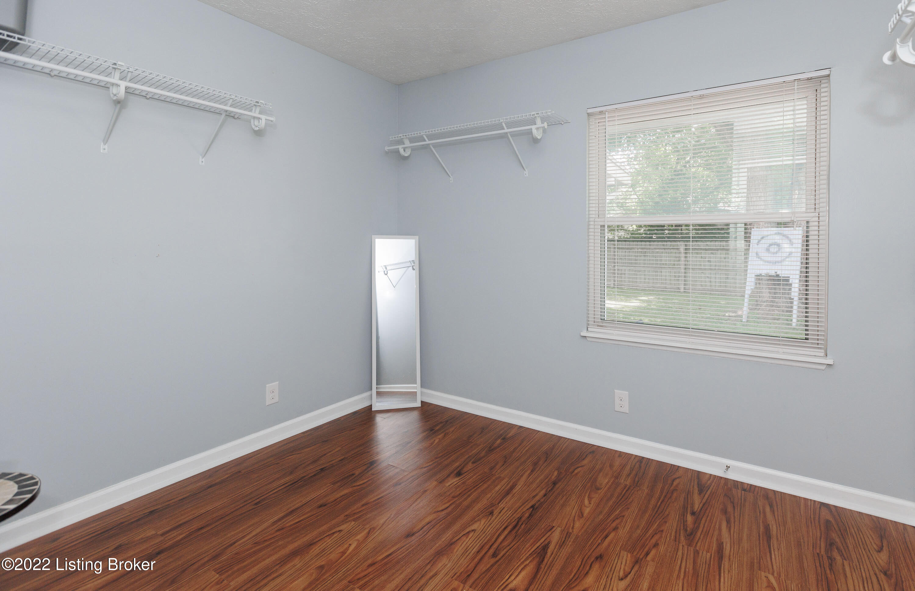 9702 Ranger Road Louisville, KY 40229 - Photo 14 of 27 022