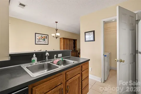$189,000 | 9132 Charminster Court, Charlotte, NC 28269