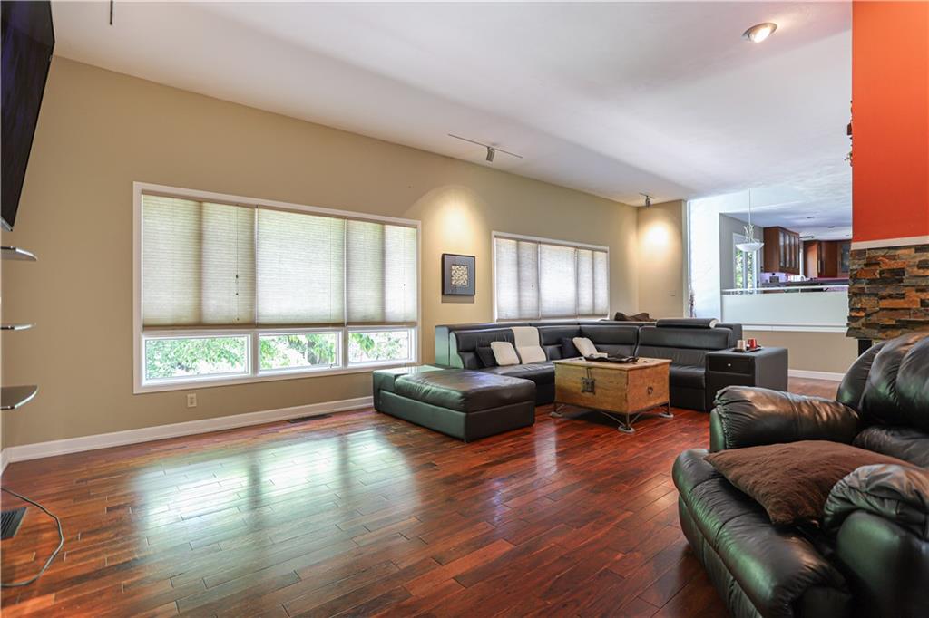 Gallery Image 6