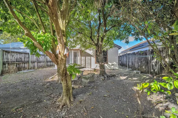 $2,100 | 719 Southwest 10th Street, Florida City, FL 33034