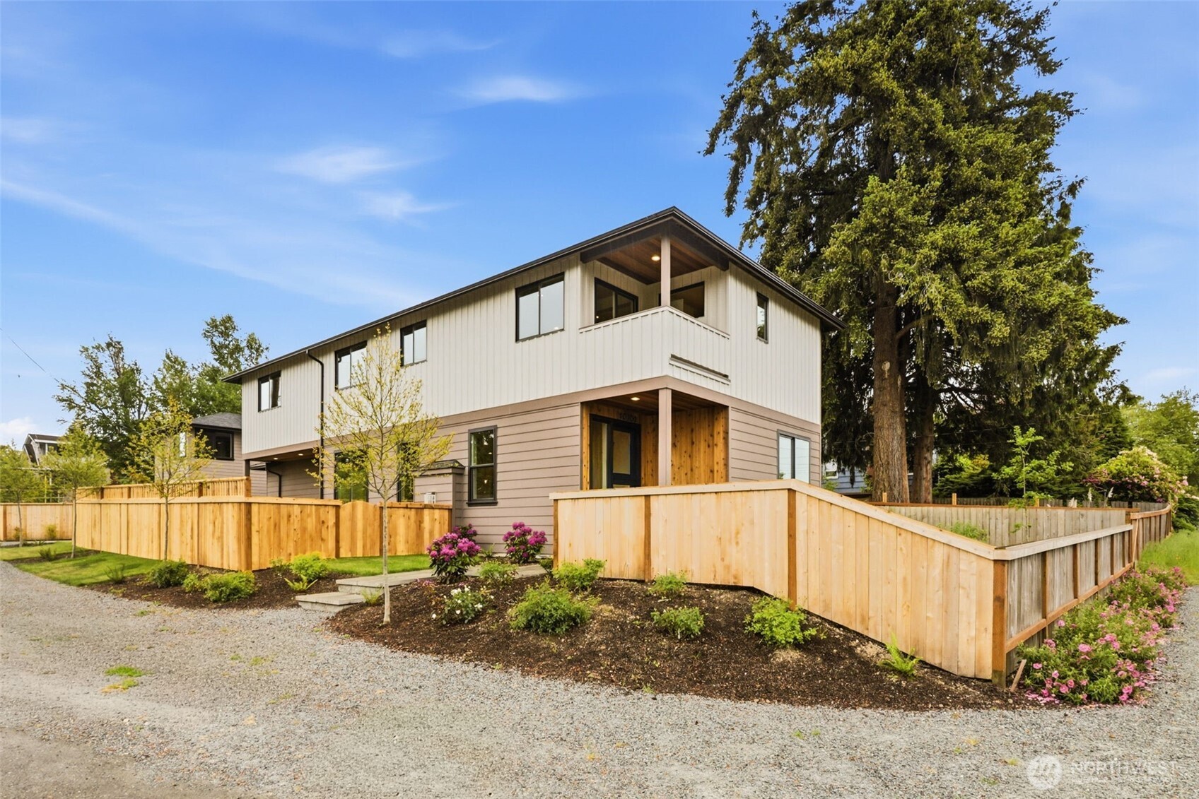 10202 44th Avenue Southwest Seattle, WA 98146 - Photo 33 of 35
