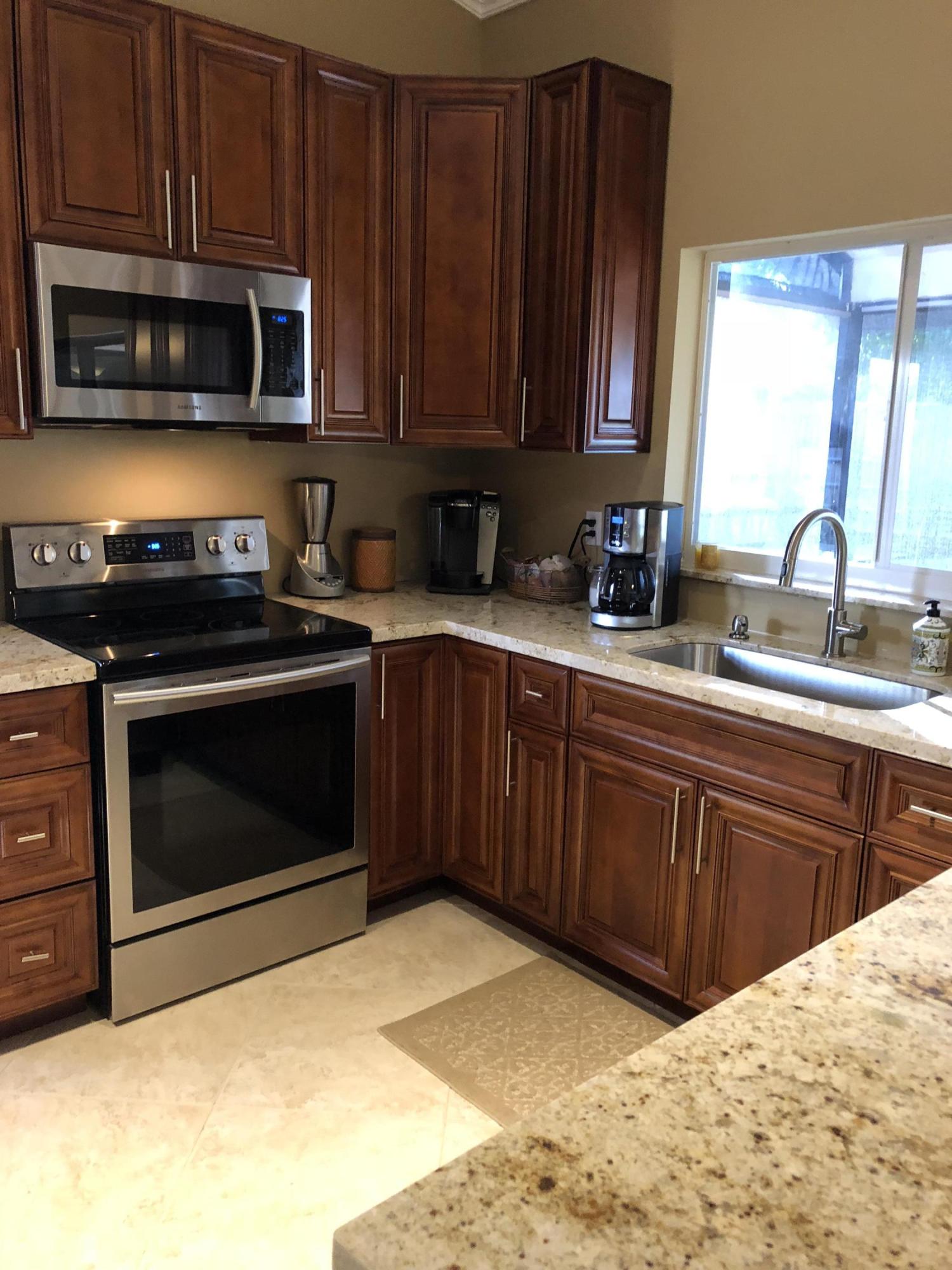 9216 Edgemont Lane Boca Raton, FL 33434 - Photo 5 of 11 IMG_1280