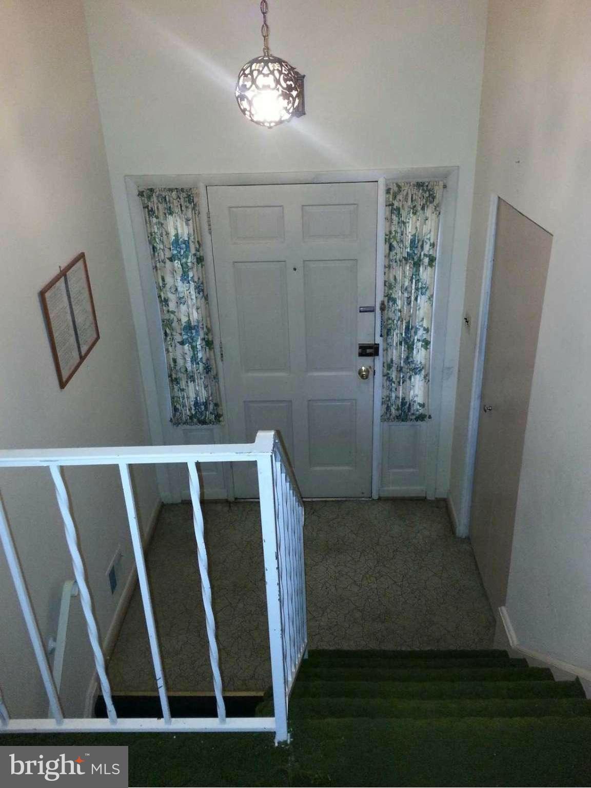 4402 Kinmount Road Lanham, MD 20706 - Photo 2 of 19 Foyer