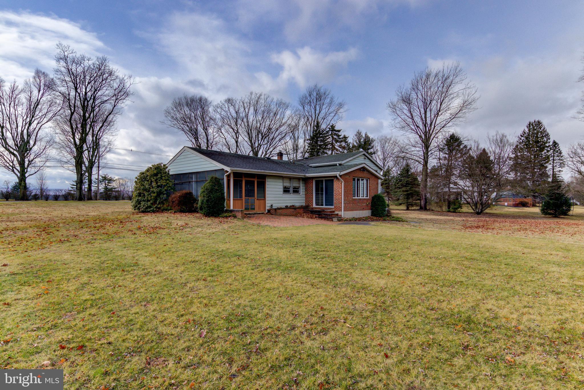 661 Sproul Road Villanova, PA 19085 - Photo 2 of 23