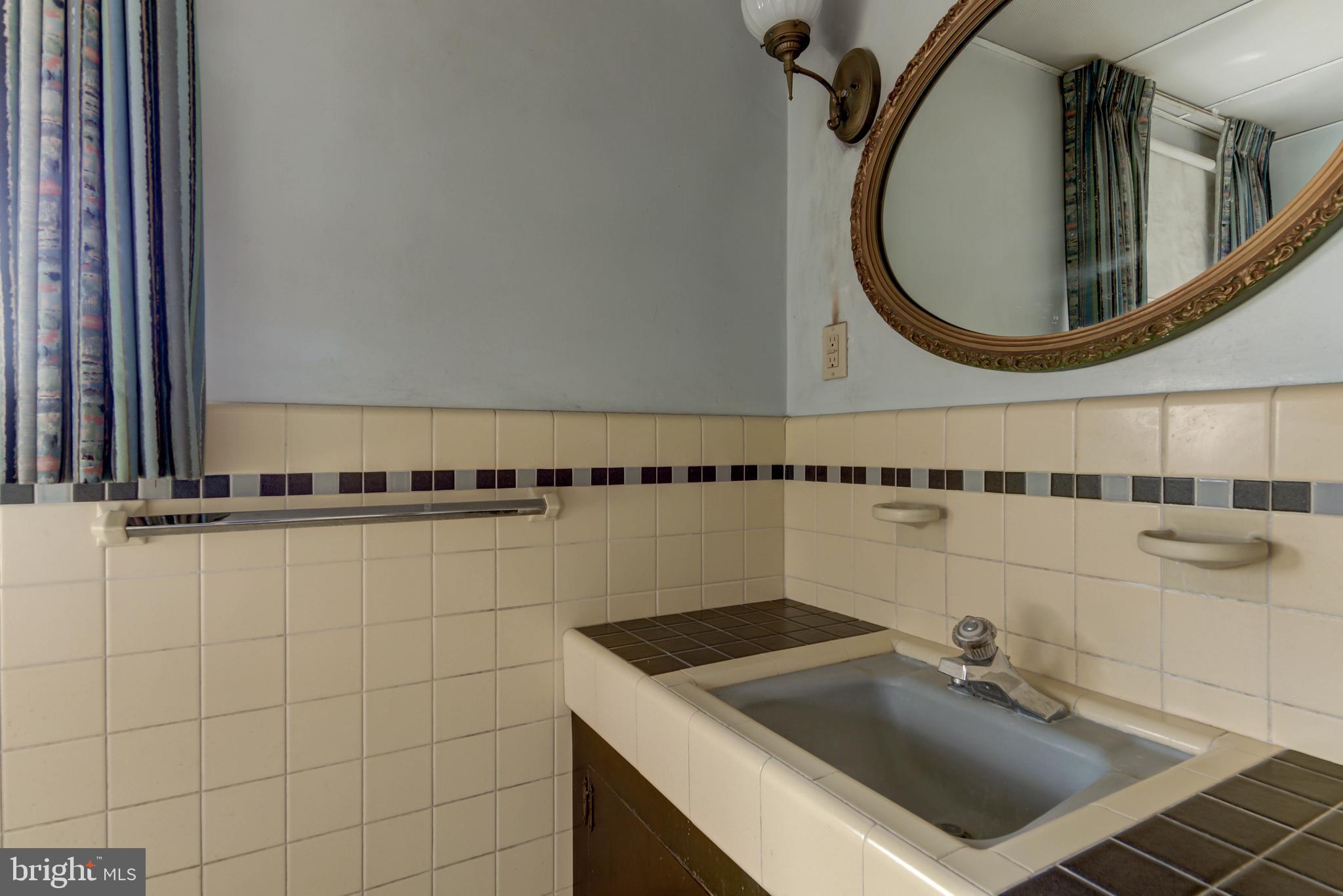 661 Sproul Road Villanova, PA 19085 - Photo 19 of 23