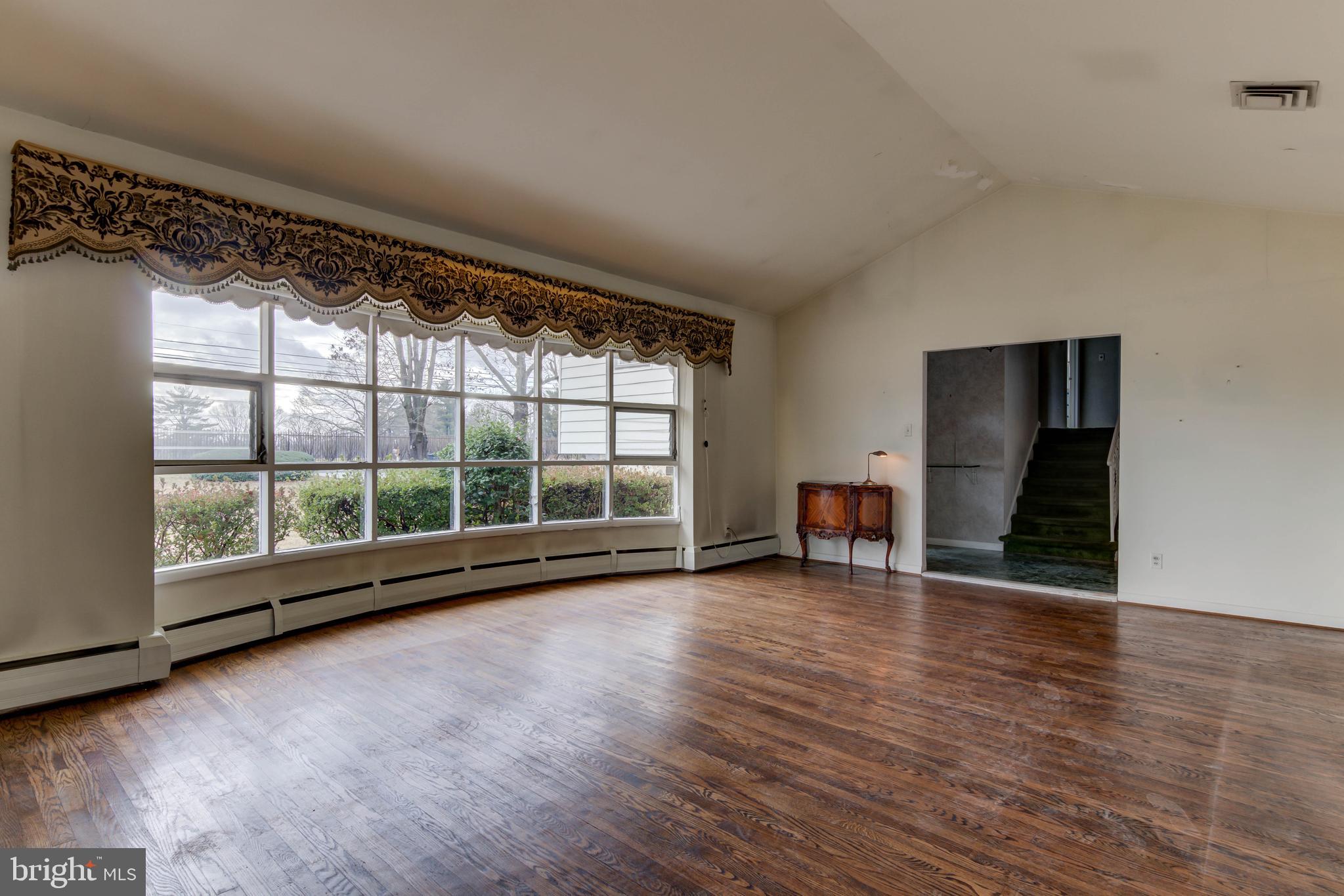 661 Sproul Road Villanova, PA 19085 - Photo 5 of 23
