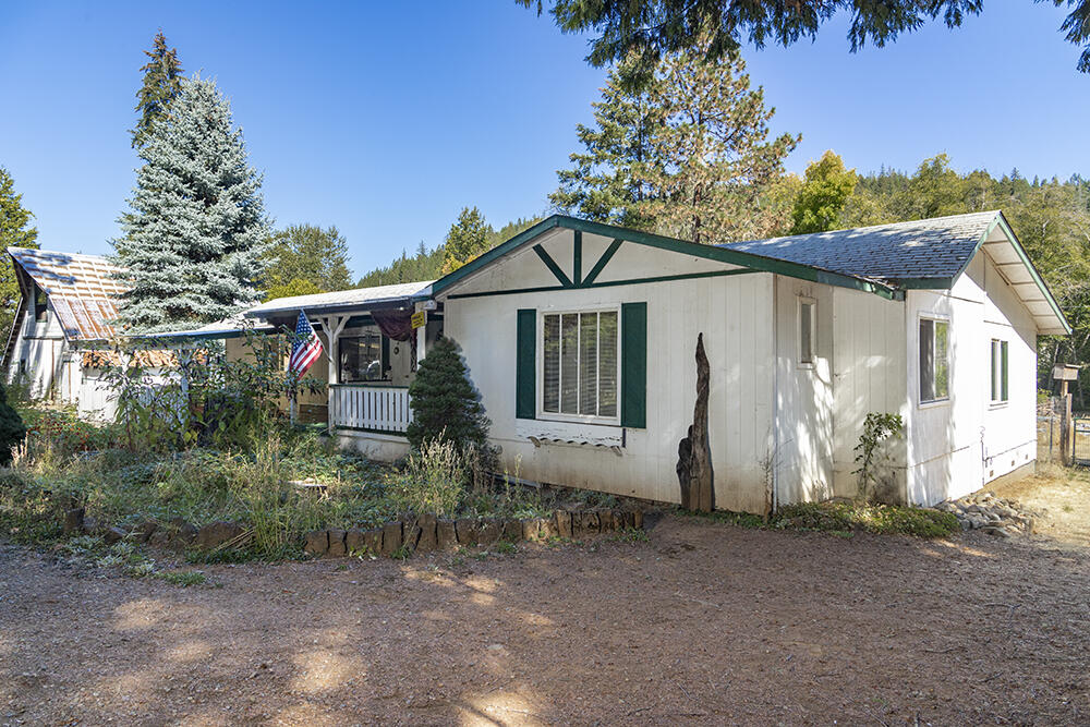 1018 Thompson Creek Road Selma, OR 97538 - Photo 36 of 37 45