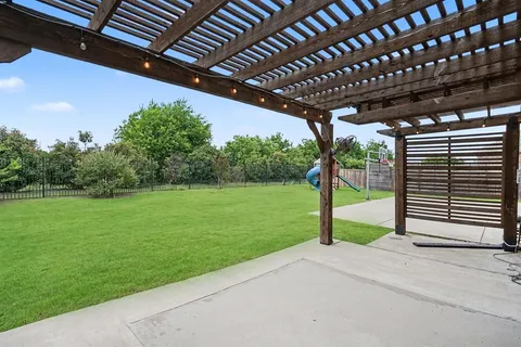$829,900 | 273 Shallow Brook Drive, Sunnyvale, TX 75182