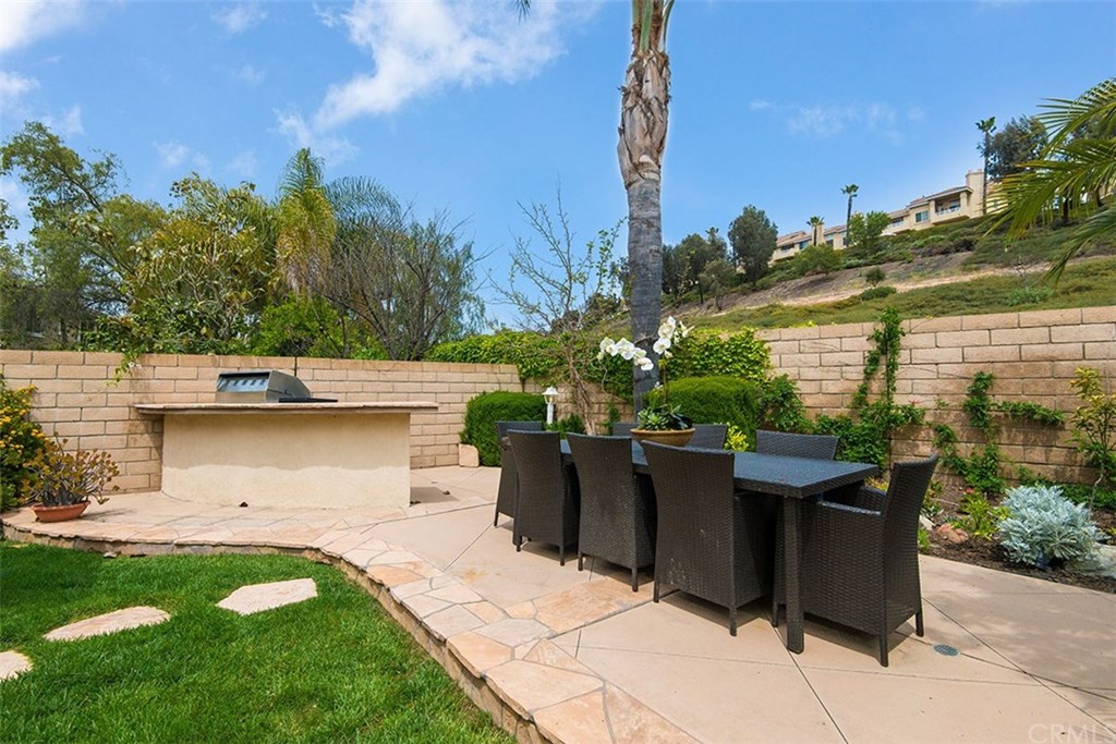 27952 Rural Lane Laguna Niguel, CA 92677 - Photo 22 of 28 a view of a backyard