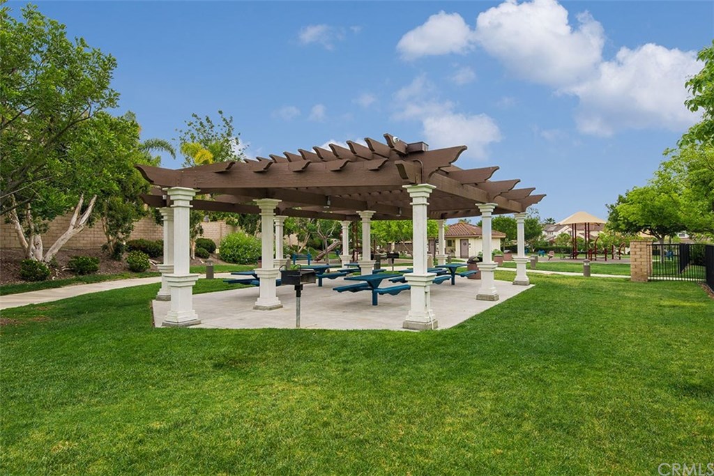 27952 Rural Lane Laguna Niguel, CA 92677 - Photo 28 of 28 a view of a backyard with sitting area