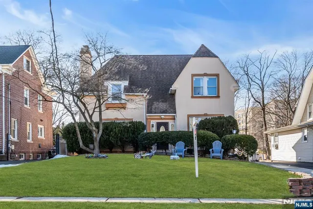 $725,000 | 297 Hamilton Place, Hackensack, NJ 07601