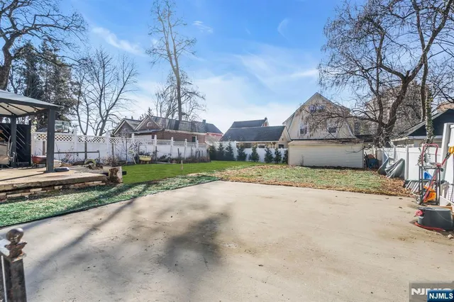 $725,000 | 297 Hamilton Place, Hackensack, NJ 07601