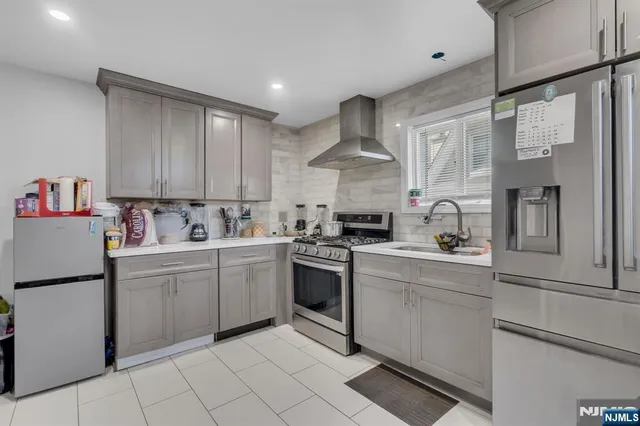 $725,000 | 297 Hamilton Place, Hackensack, NJ 07601