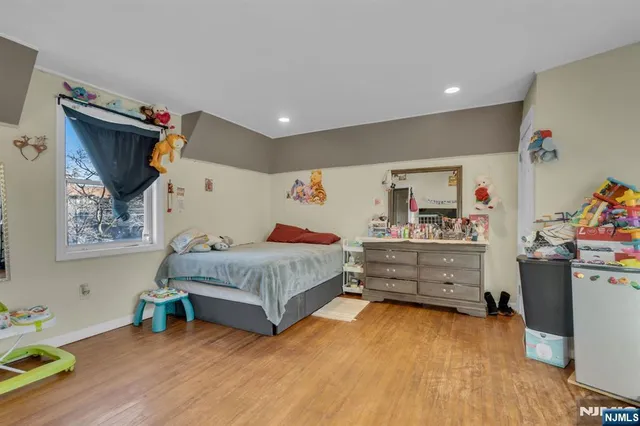 $725,000 | 297 Hamilton Place, Hackensack, NJ 07601