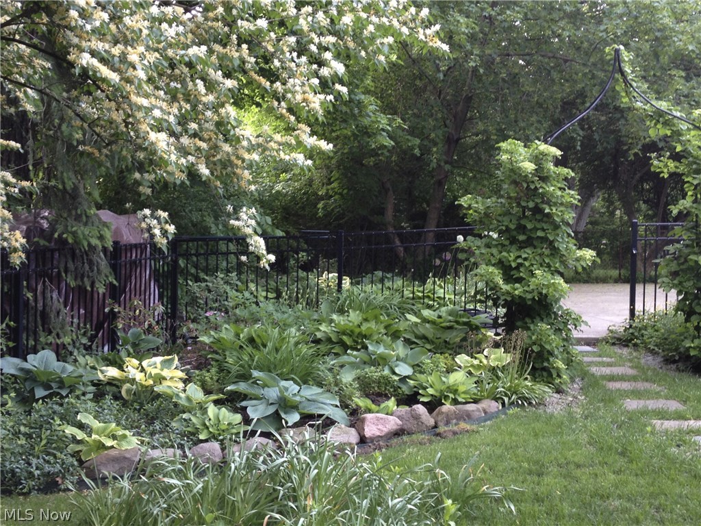 2970 Paxton Road Cleveland, OH 44120 - Photo 23 of 25