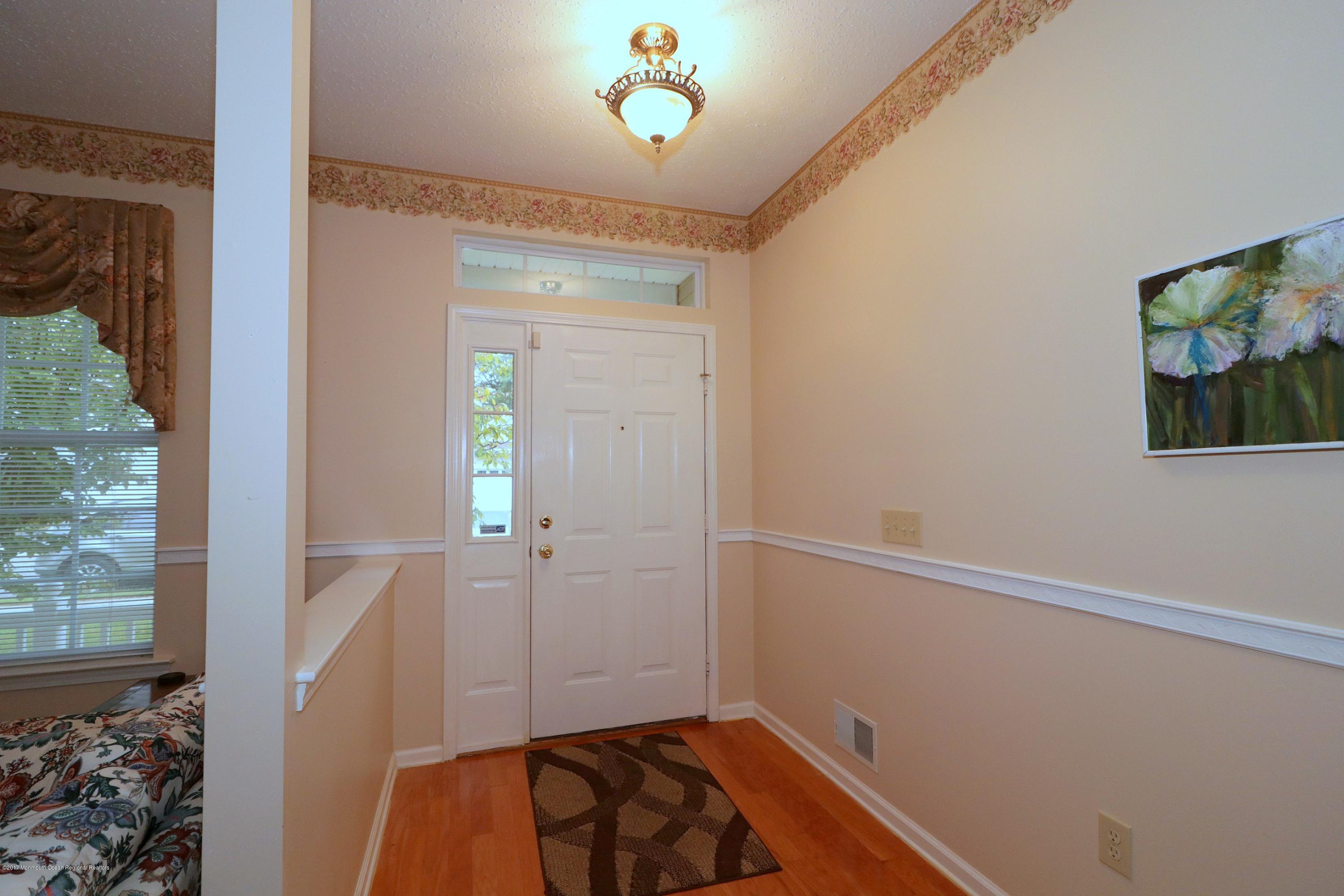 146 Sandpiper Road Barnegat, NJ 08005 - Photo 3 of 32 IMG_4331