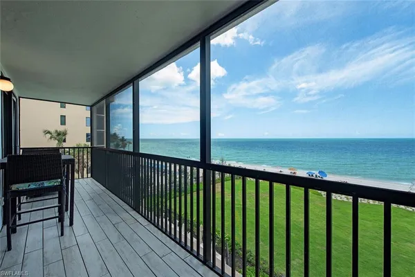 $1,549,000 | 9375 Gulf Shore Drive, Unit 402, Naples, FL 34108