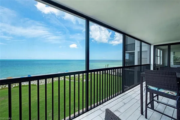 $1,549,000 | 9375 Gulf Shore Drive, Unit 402, Naples, FL 34108
