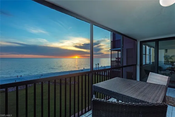 $1,549,000 | 9375 Gulf Shore Drive, Unit 402, Naples, FL 34108