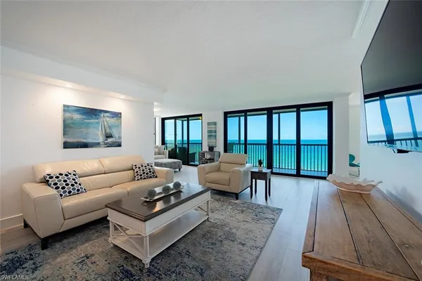$1,549,000 | 9375 Gulf Shore Drive, Unit 402, Naples, FL 34108