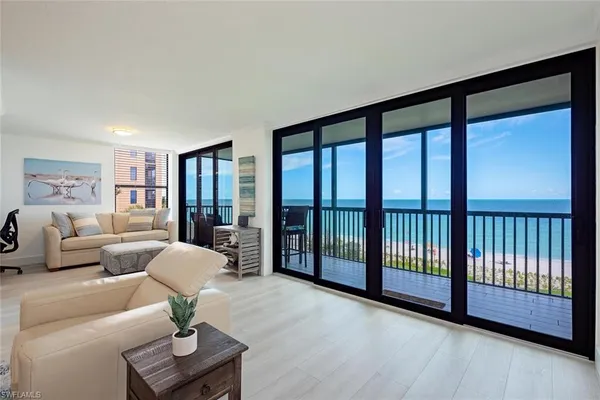 $1,549,000 | 9375 Gulf Shore Drive, Unit 402, Naples, FL 34108