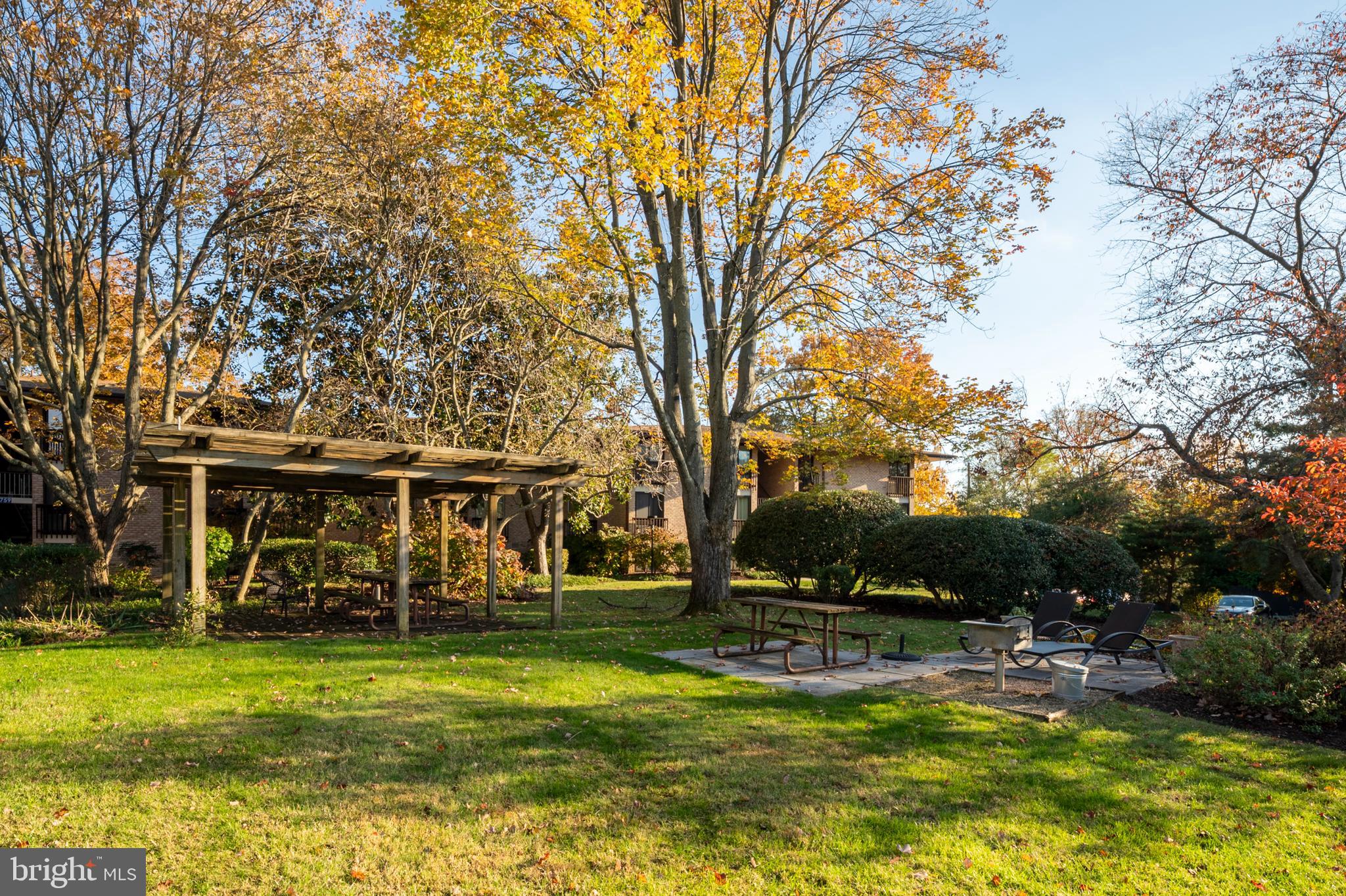 755 Fairview Avenue, Unit 755D Annapolis, MD 21403 - Photo 28 of 44 a front view of house with yard and green space
