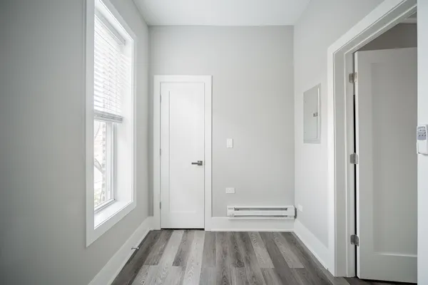 $1,995 | 1472 West Erie Street, Unit 2R, Chicago, IL 60642