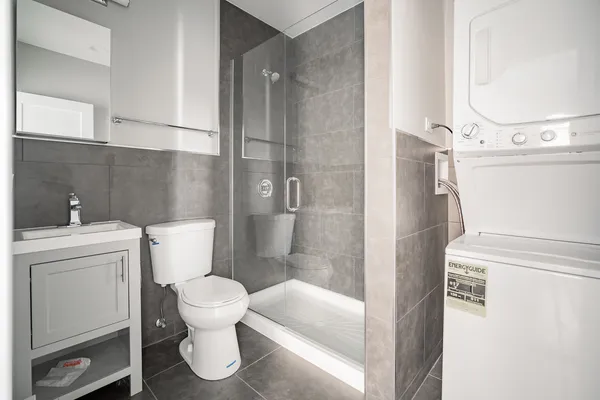 $1,995 | 1472 West Erie Street, Unit 2R, Chicago, IL 60642