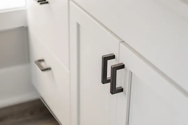 $1,995 | 1472 West Erie Street, Unit 2R, Chicago, IL 60642