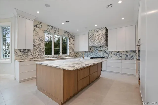 $3,290,000 | 772 Park Lane, Valley Stream, NY 11581