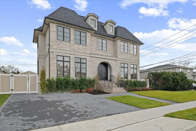 $3,290,000 | 772 Park Lane, Valley Stream, NY 11581