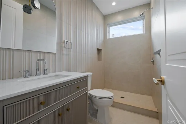 $3,290,000 | 772 Park Lane, Valley Stream, NY 11581