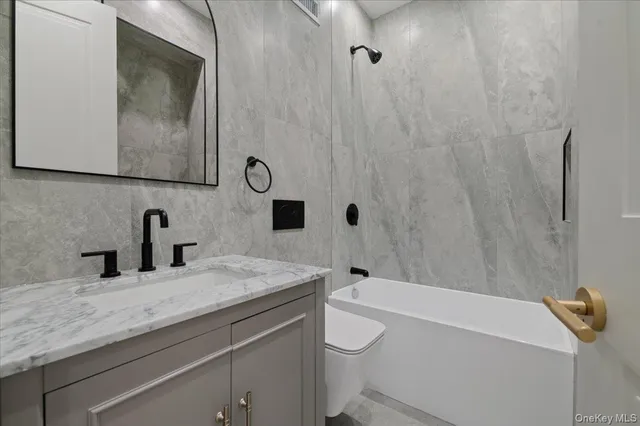 $3,290,000 | 772 Park Lane, Valley Stream, NY 11581