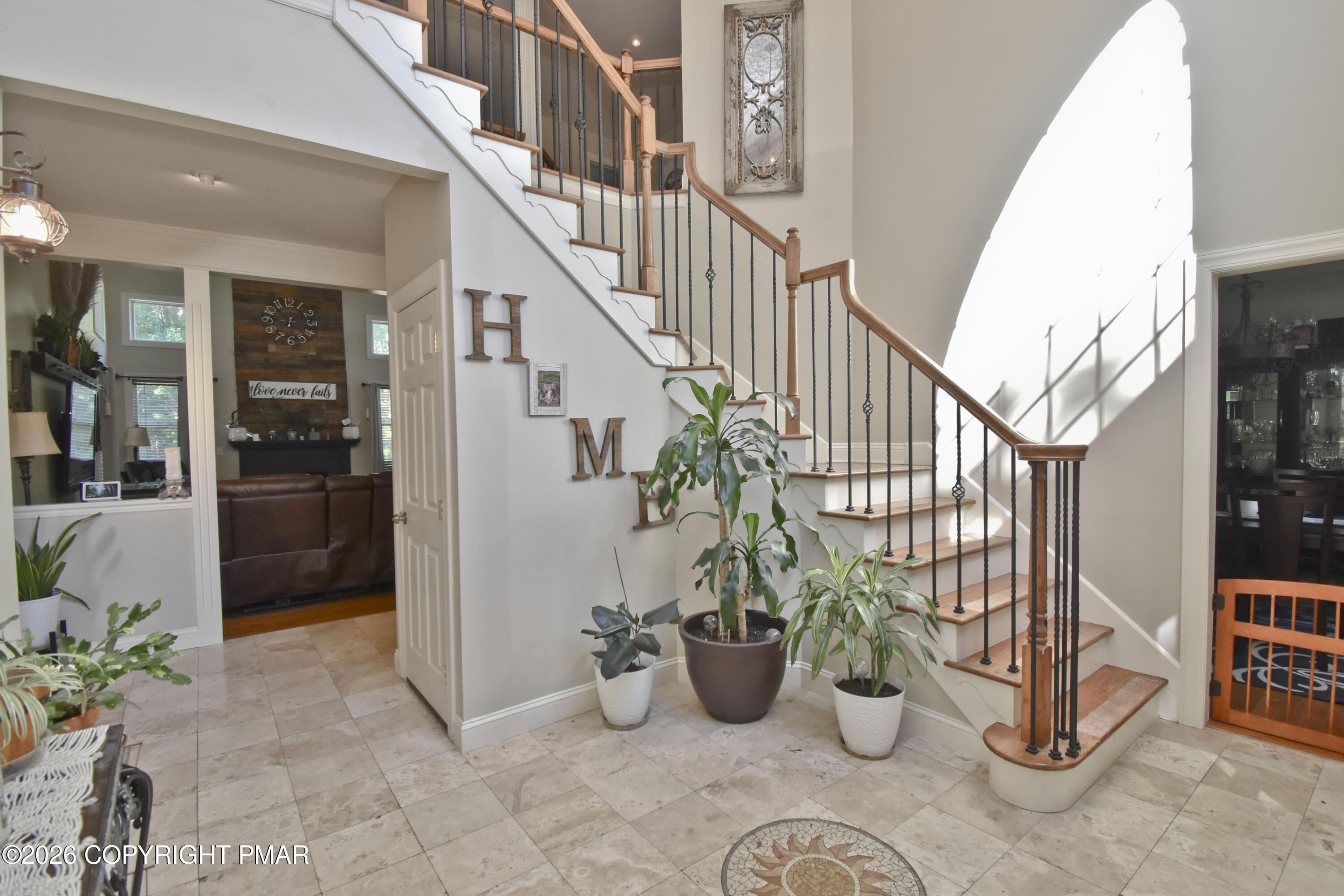155 Chase Road Stroudsburg, PA 18360 - Photo 33 of 76 Foyer (1)
