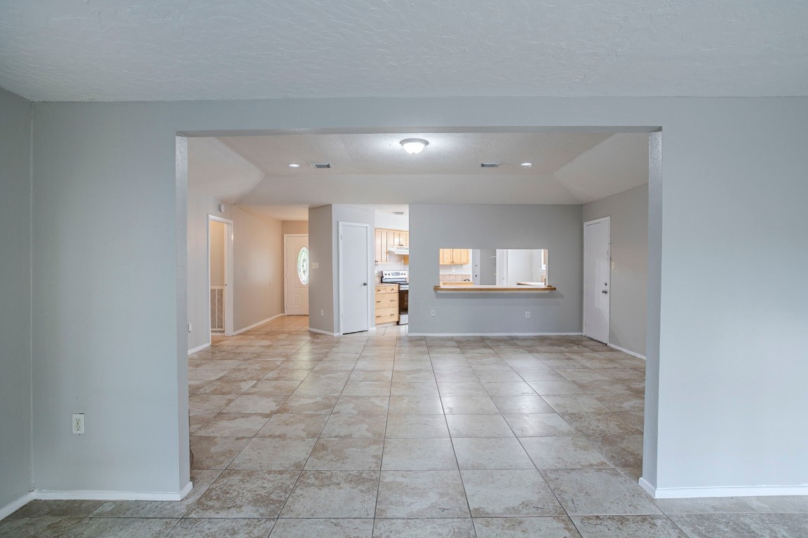 5902 Yorkgate Drive Spring, TX 77373 - Photo 15 of 32