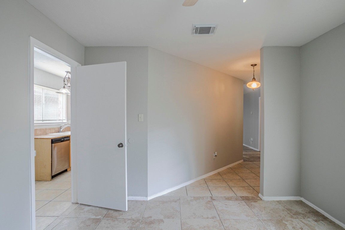 5902 Yorkgate Drive Spring, TX 77373 - Photo 17 of 32