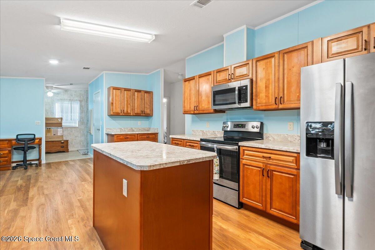 7628 Boxelder Road Micco, FL 32976 - Photo 4 of 30 Kitchen