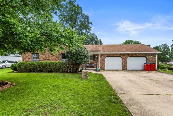 $279,000 | 108 North Turner Drive, Mahomet, IL 61853