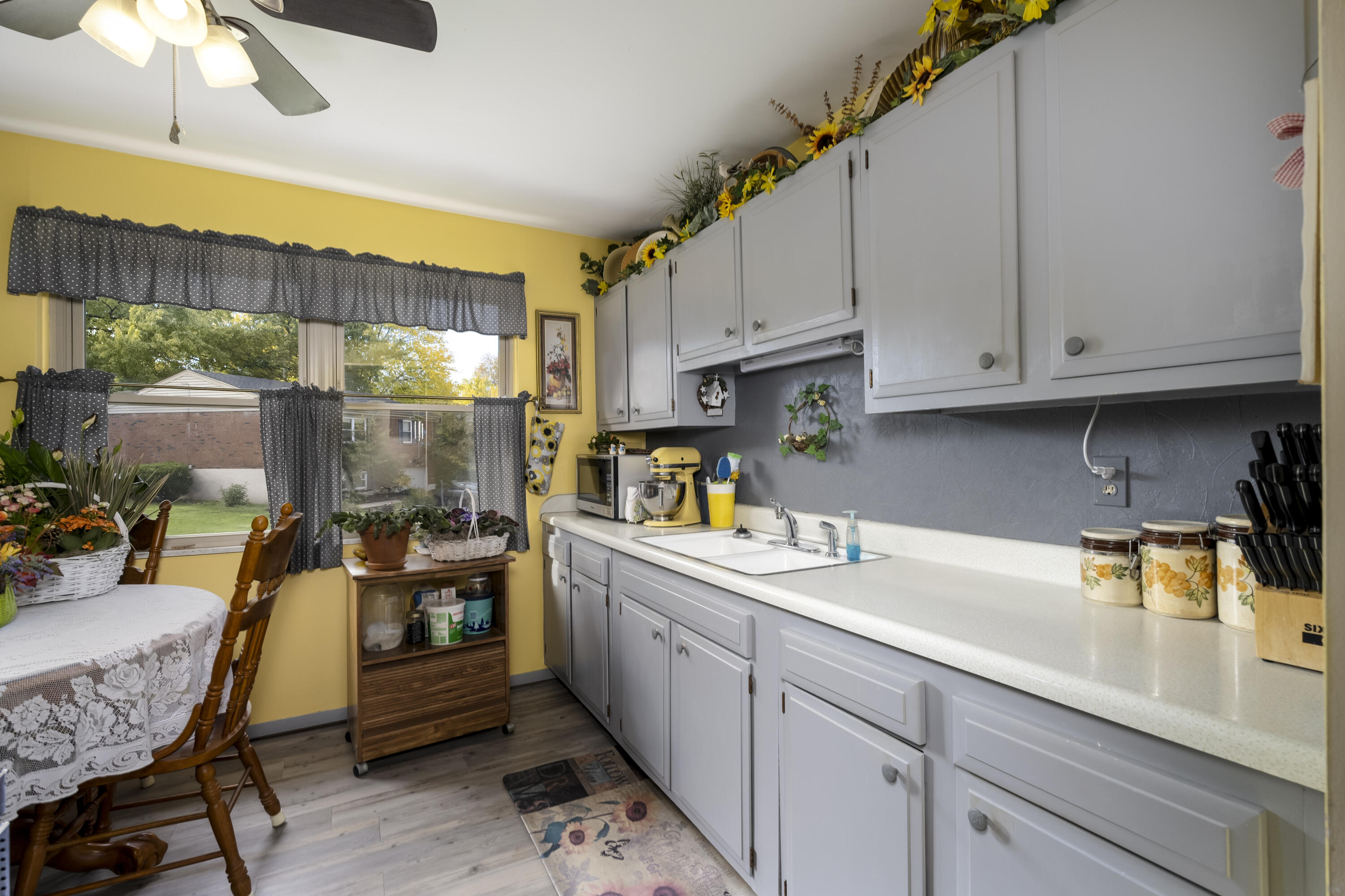 106 Raintree Road Florence, KY 41042 - Photo 6 of 20 Gallery Image 6
