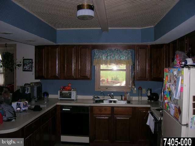 1495 Kbs Road Spring Grove, PA 17362 - Photo 6 of 9