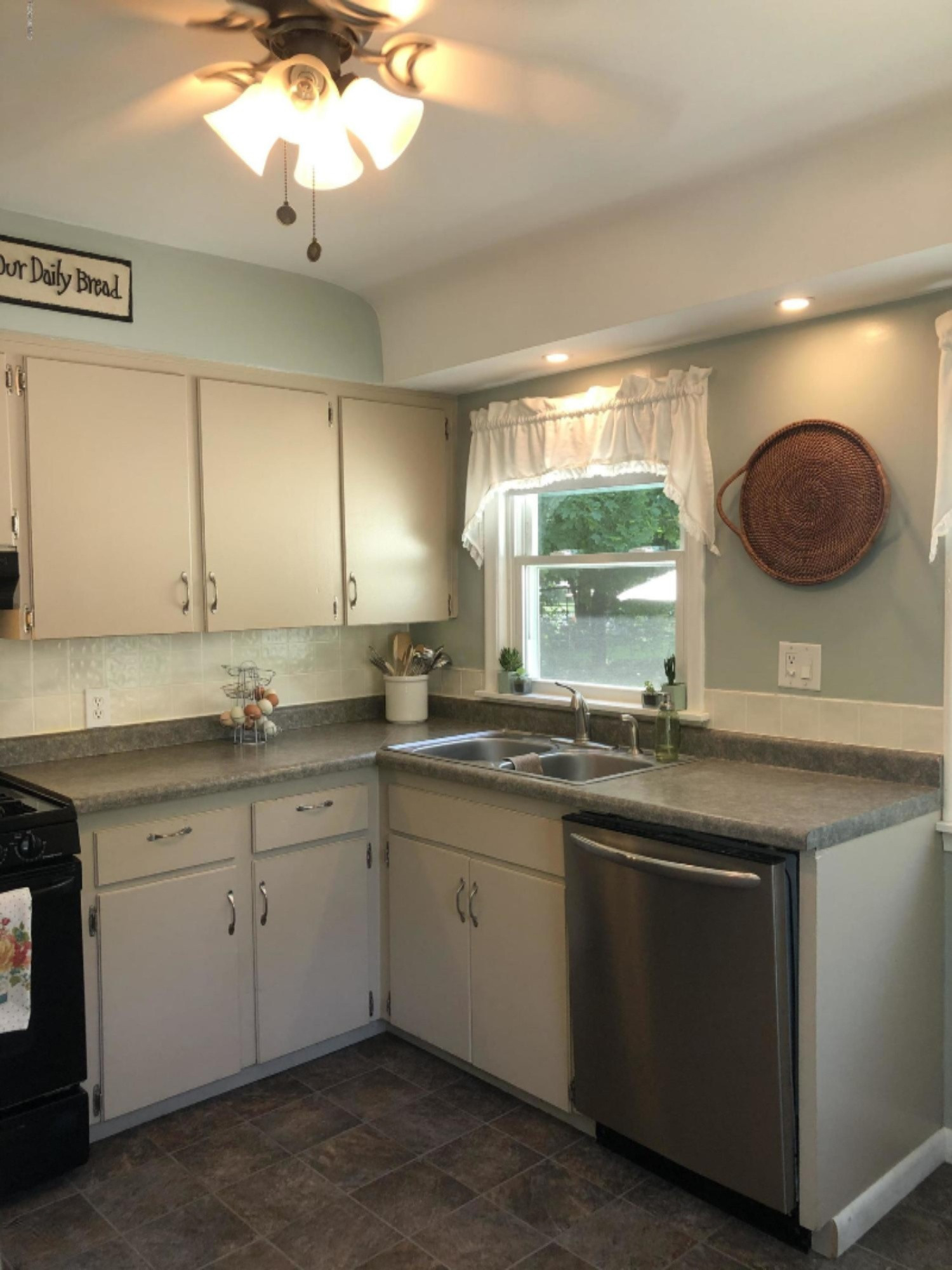3821 Grand Prairie Road Kalamazoo, MI 49006 - Photo 16 of 25 IMG_1490